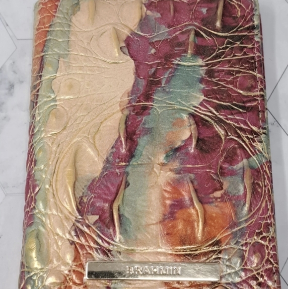 Brahmin Destiny Melbourne Passport Wallet in Genuine Croc-embossed Leather. - Picture 7 of 7